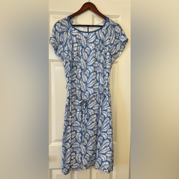 Boden Dresses & Skirts - Boden Blue and White Leaf Print Easy Day Dress Size 12L